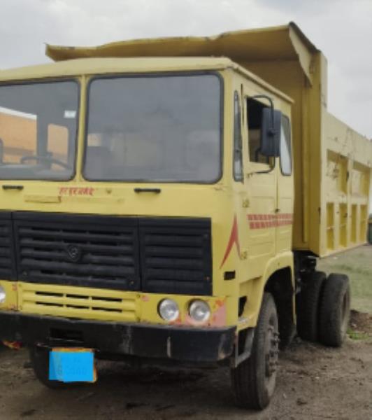 Ashok Leyland 1616 image 2